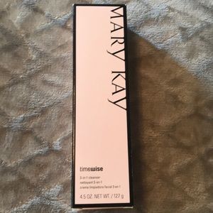 Mary Kay 3 in 1 cleanser for normal to dry skin